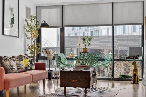 Seaport District Apartment | 2-bedroom LUX Apt in Seaport next to Convention Center