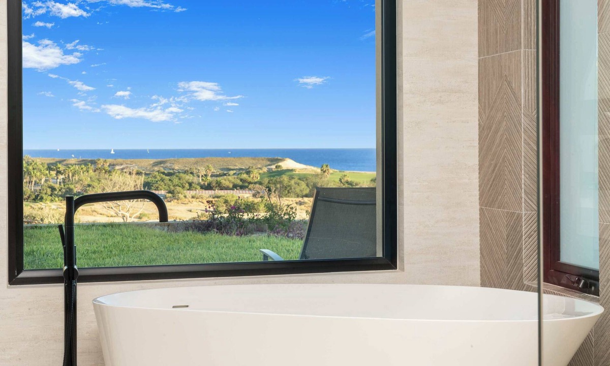 Cabo San Lucas Condo | 3BD Alvar: Oceanfront, Beach Access, Luxury