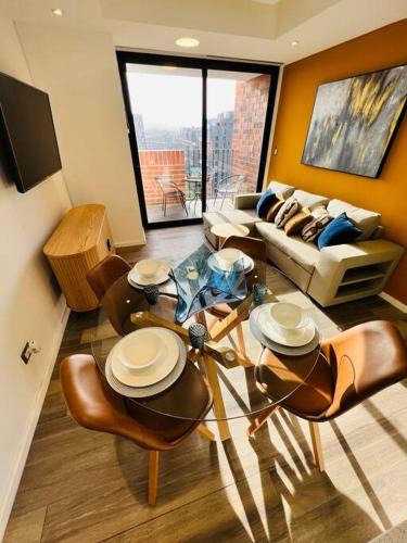 Zona 10 Apartment | Apartamento de 2 Dormitorios, Zona 10, Piscina, Gym, Parqueo