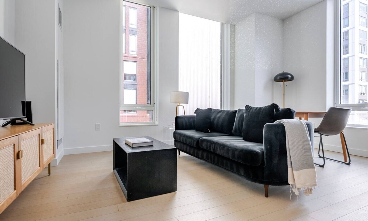 Shawmut Apartment | Blueground | South End, pool, nr Boston Common