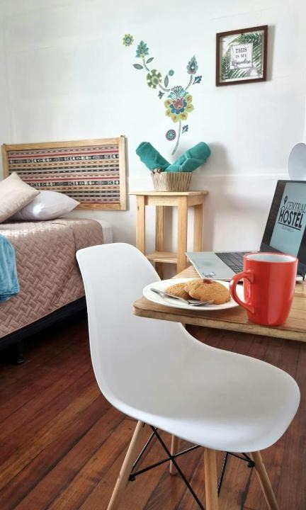 Zona 10 Hostel | Central Hostel Reforma