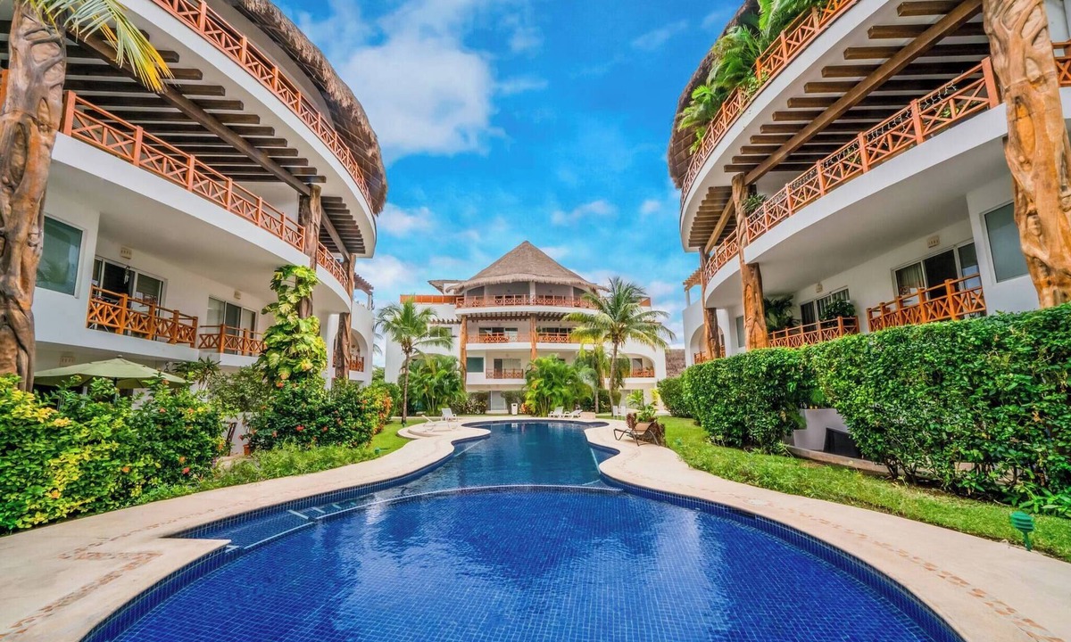 Gonzalo Guerrero Condo | Confortable Penthouse with 2 BR & Private Pool