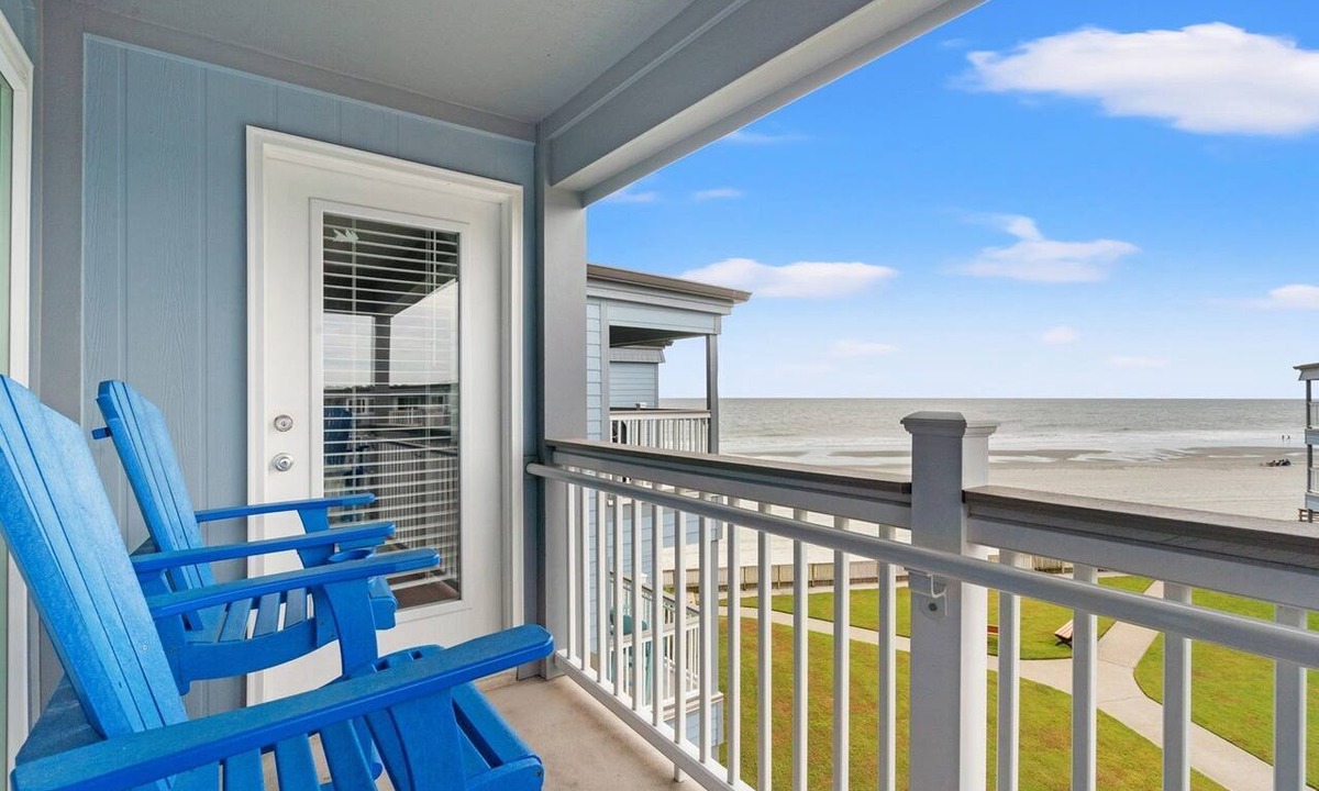 Myrtle Beach Condo | Discover your Ideal Getaway on Shore Drive in this Oceanview condo