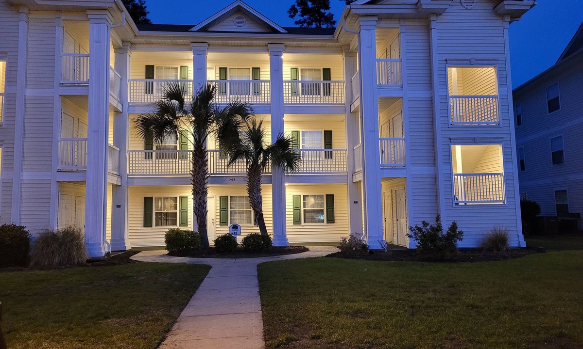 Carolina Forest Condo | Golf Retreat Cozy Stay Work Friendly