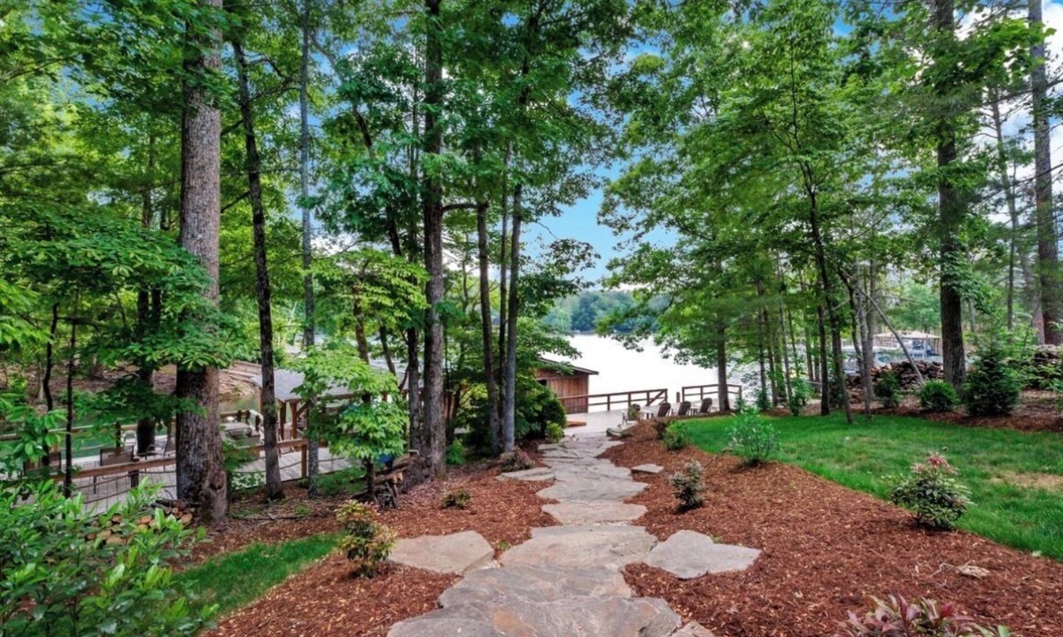 Morganton House | Lakefront retreat with Private Dock, Kayaks, Canoe, Firepit & Sunset Views