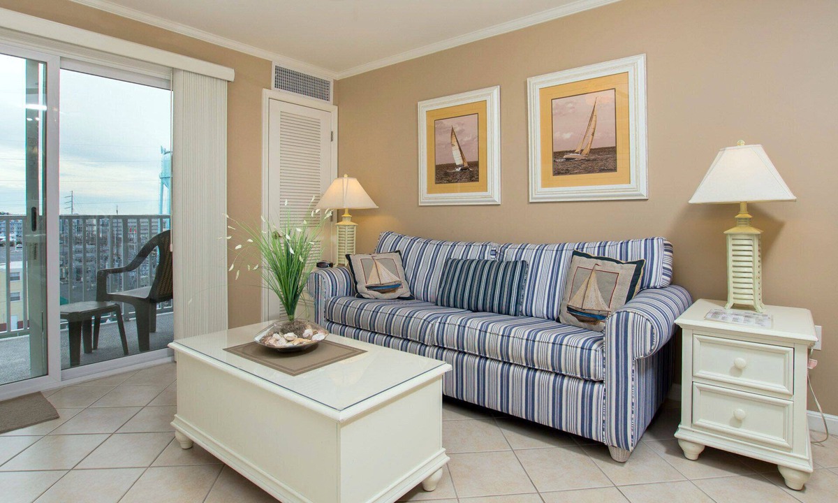 Midtown Ocean City Apartment | Modern efficiency unit located on 42nd street, close to beach and convention center!