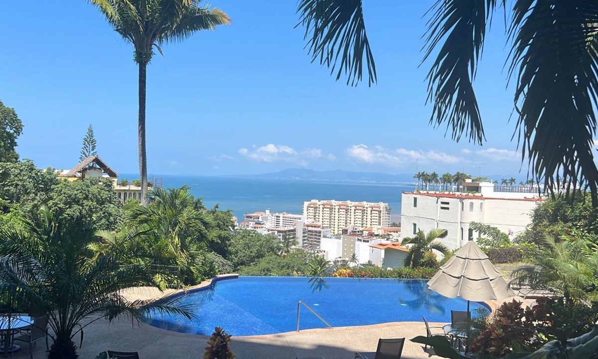 Amapas Condo | Ocean View 2BR Condo - Walk to Town and Beach