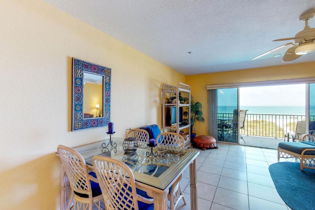 Independence Square House | Oceanside 204