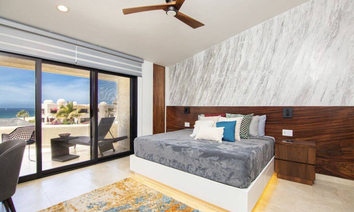 Marina Condo | On The Beach, Spectacular, Elegant, & Luxurious Condo!