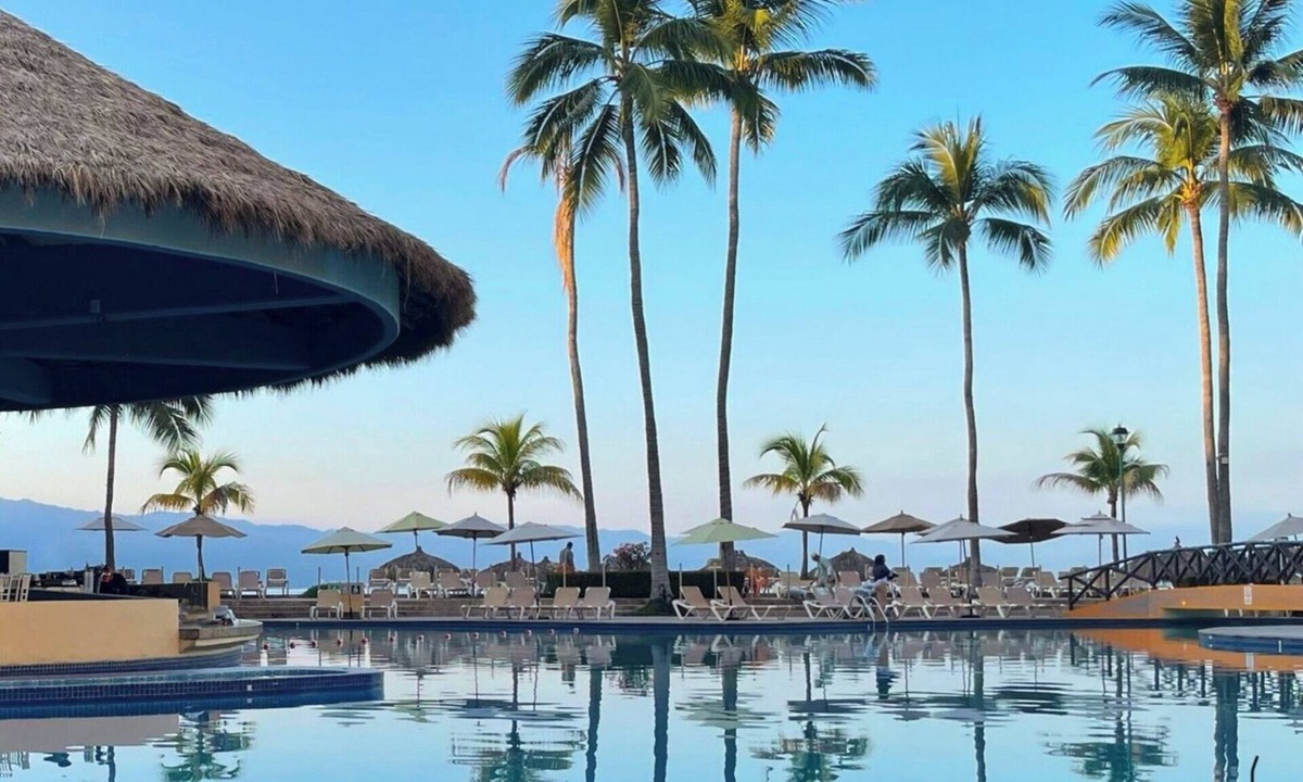 South Hotel Zone Condo | Partial View, WiFi and Hotel Amenities!
