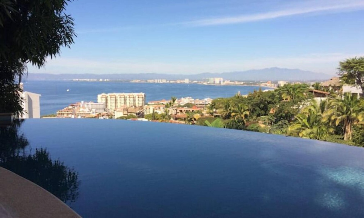 Romantic Zone Condo | Private Romantic Ocean View Haven with 40 foot Deck & Filtered Water