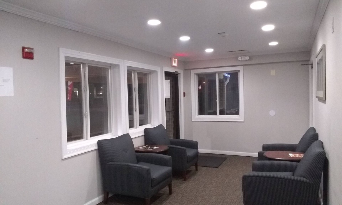 Russett Hotel | Red Crown Inn
