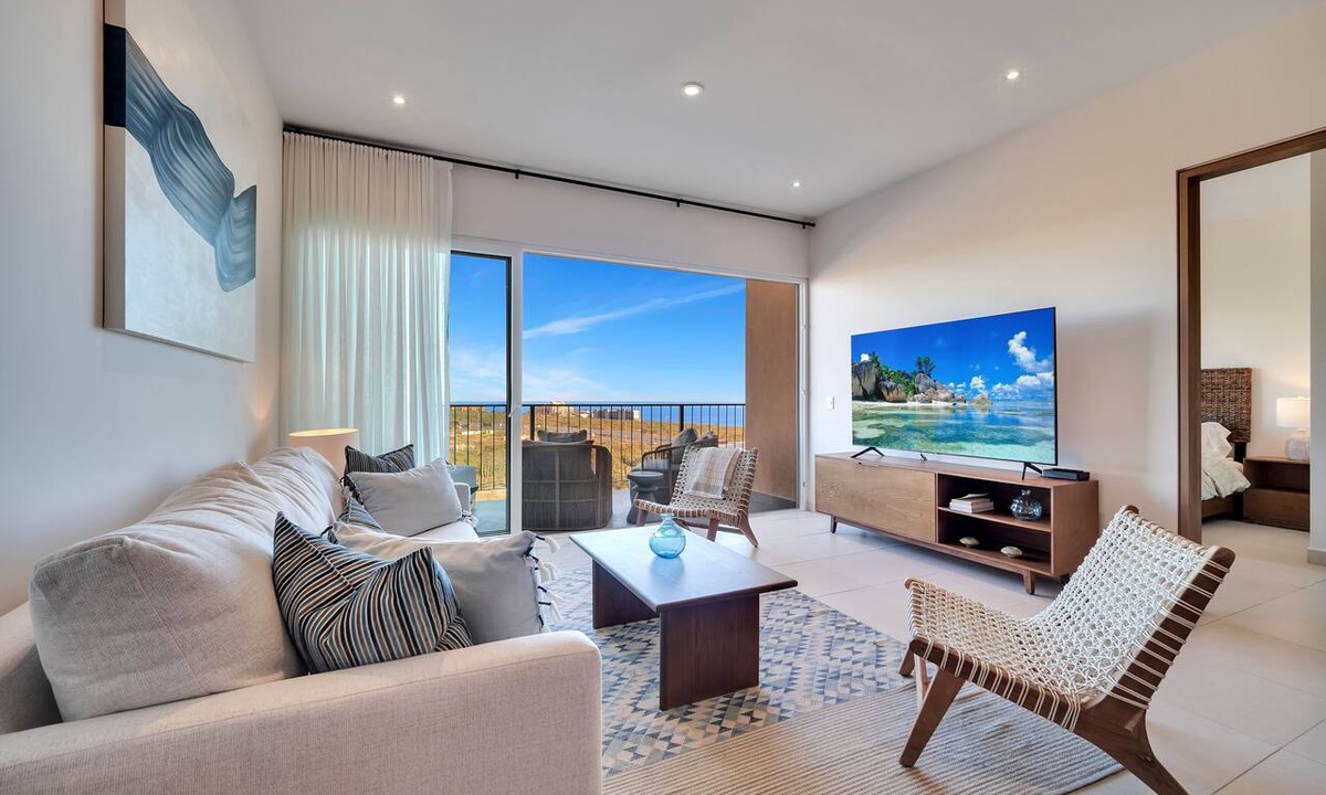 Cabo San Lucas Condo | Relaxing Ocean View Condo 5 mins from Downtown Cabo