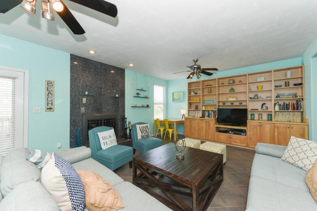 Sandbridge House | Sandbridge Fun N Games
