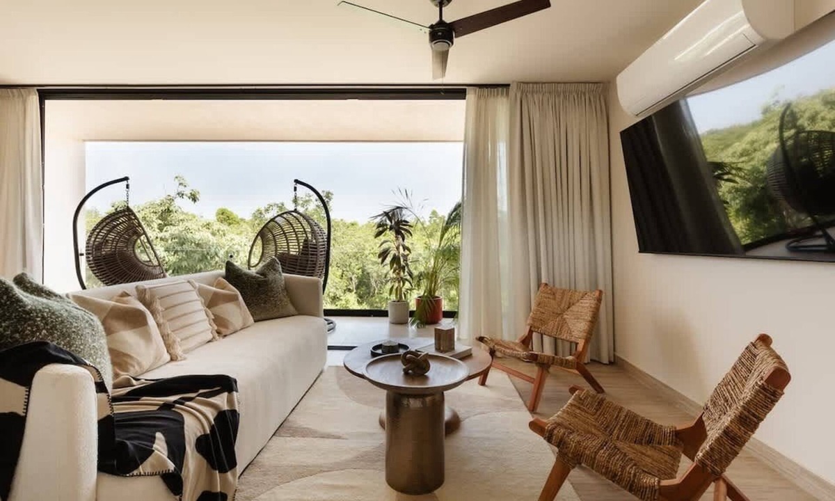 Playa Paraiso Condo | Soluna Jungle Retreat Beach Club Access