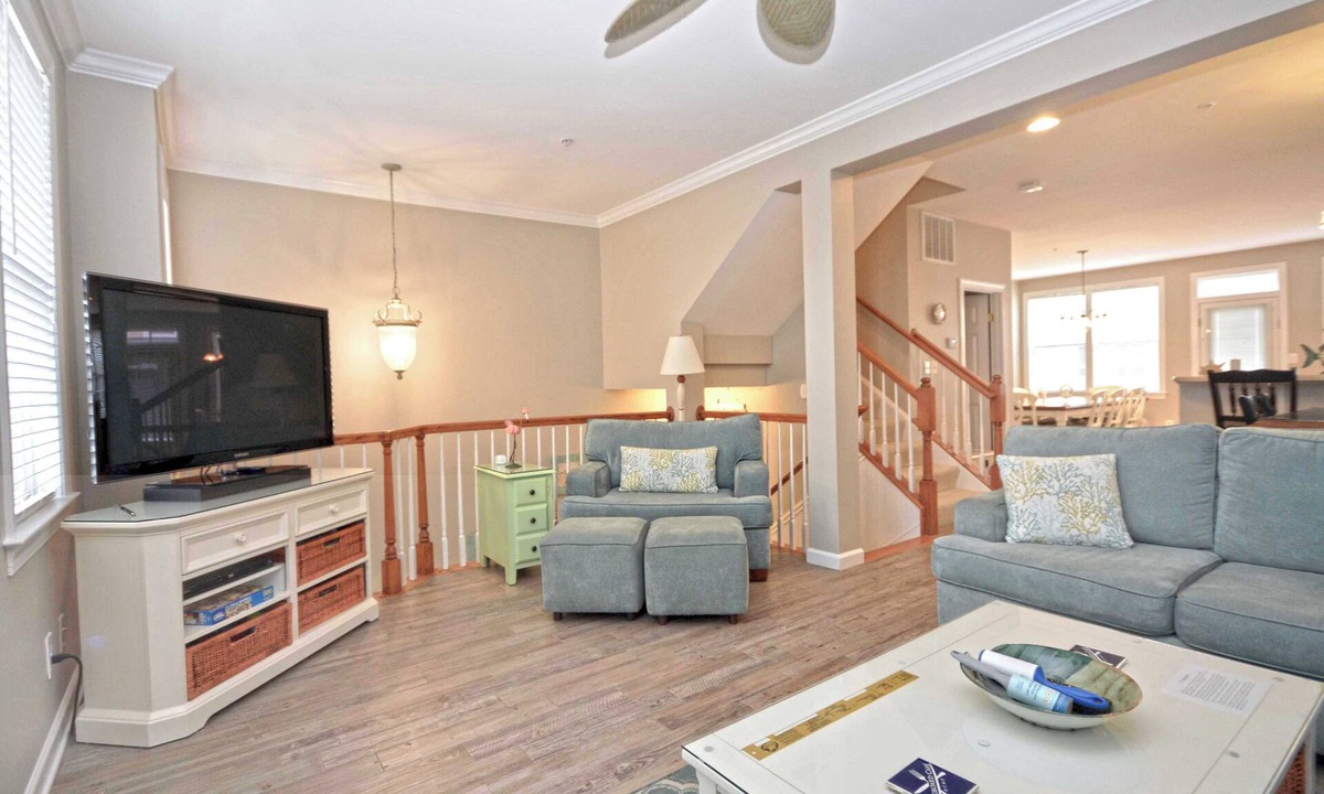 Sunset Island House | Splendid Luxury 5 Bedroom Townhouse with WiFi In Gated Community On Bayside With Indoor/Outdoor Pools, Private Beaches, Restaurant, And More Just Ten Minutes From Beach!