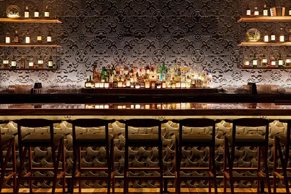 Downtown Boston Hotel | The Godfrey Hotel Boston