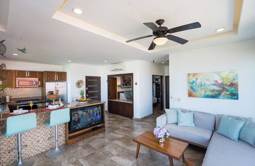 Emiliano Zapata Condo | 2 Bed 2 Bath Ocean View Corner Suite · R304