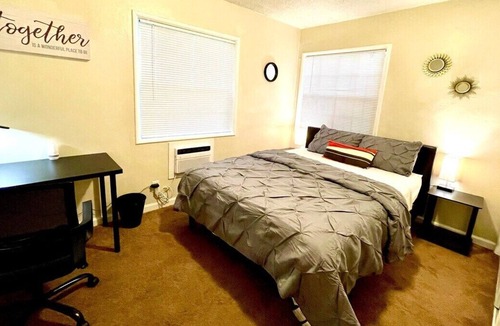 Mid-City Apartment | #2, Spacious Freshly Remodeled - 2BR - 5mins to DT