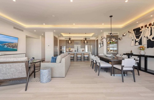 Cabo San Lucas Condo | 3BD Alvar: Oceanfront, Beach Access, Luxury
