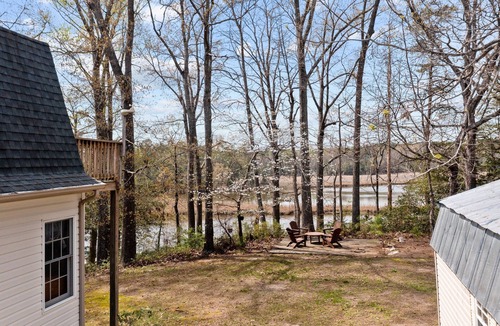Nuttsville House | 3br/2ba Waterfront Home overlooks Private Dock. 2+ acres of front yard Games