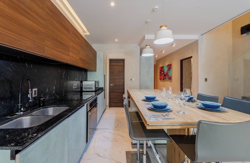 Tulum City Center Condo | 5 Bedroom Tropical Villa - Beach 3 min - Aldea Zama Tulum