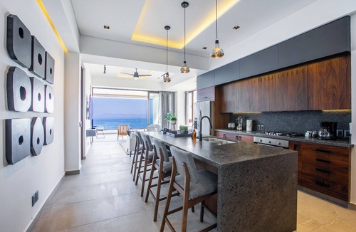 Amapas Condo | 6th-Floor Amapas Retreat – Pool & Sunset Views