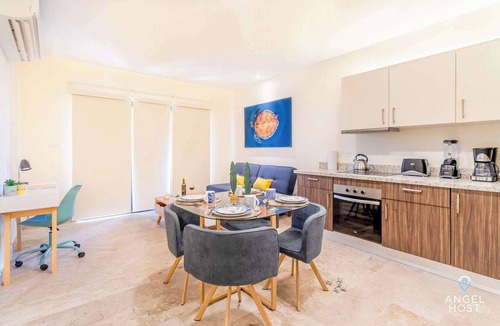Gonzalo Guerrero Condo | 7 Min Beach Walk | Rooftop Pool with City Views