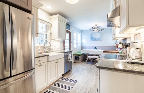 Annapolis House | Ahoy! Game Room, Screened Porch, Yard Mins to DTA
