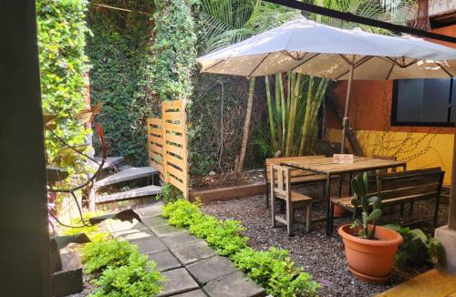 Antigua Guatemala Bed & Breakfast | Amura Hostal