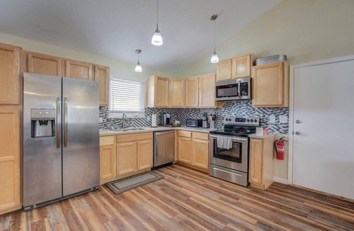 Northeast Colorado Springs House | Antler Lodge | Enjoy games and BBQ in the backyard