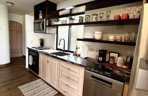 Campo de Golf Fonatur Condo | Beautiful Updated Condo in Hotel Zone – Golf View + Walk Everywhere