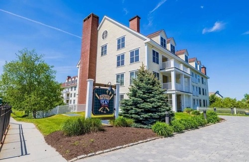 Stratton Mountain Condo | Beautifully renovated 2 bedroom condo in Stratton VT - walk to Village/Lifts!