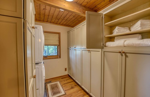 Frank Cabin | BLUE RIDGE HIDEAWAY - Come to a 2bd/2bath cozy cabin retreat in the mountains!