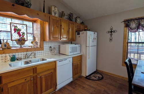 Sautee Nacoochee Cabin | Brandywine Cabin - Screened Porch and Great Privacy
