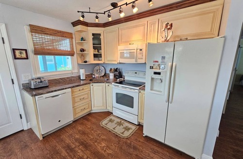 Indian Rocks Beach Cottage | Caribbean Vive Across The Gulf Beach.