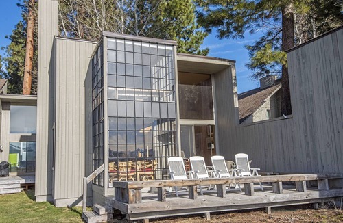 Black Butte Ranch Condo | CH059 | Vintage Condo with Floor-to-Ceiling windows with full Mountain views!