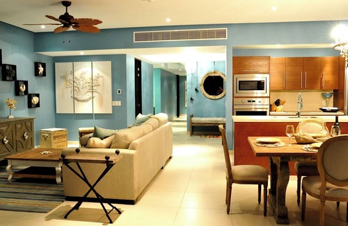 North Hotel Zone Condo | Coastal Luxury 2-bedroom condo with AC & fitness room in awesome Puerto Vallarta
