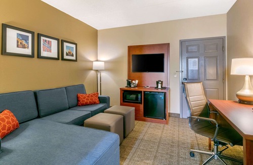 Franklin Hotel | Comfort Inn & Suites Nashville Franklin Cool Springs
