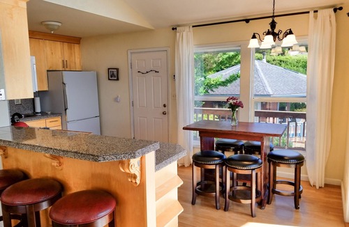 Oceanside House | Commanding Ocean view!