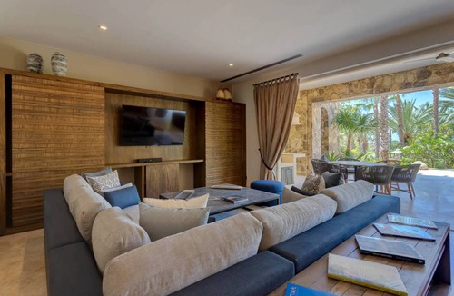 Cabo Bello Condo | Condo ∙ 3 bedrooms ∙ 6 guests