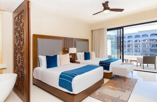 Santa Rosa Condo | Deluxe Studio Pool View - Villa La Valencia Beach Resort & Spa Los Cabosnn