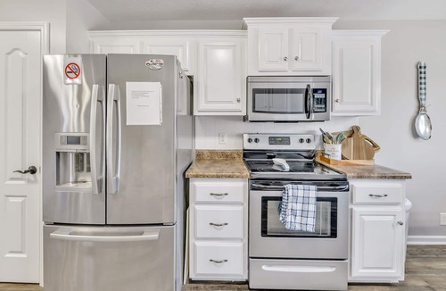 Rutherford County House | Double Diamond Rentals - Family Escape W/Pool&Land