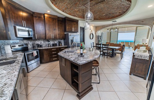 Sandy Beach Condo | Esmeralda Beach Resort 3 Bedrooms Condo B 1202