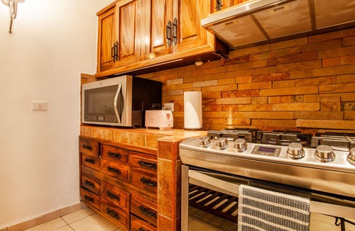 Romantic Zone Condo | Incredible 2 bedrooms 2.5 baths located in Old Town with no hills 2BD Condo for