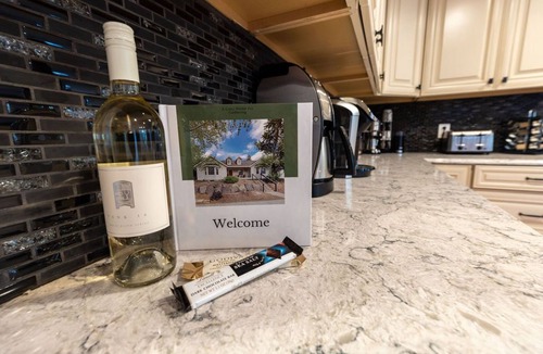 Larkspur House | Indoor Heated Pool & Hot Tub, Game room, EV Charger, Pets Welcome!