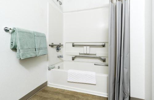Bellevue Hotel | Intown Suites Extended Stay Nashville TN - Bellevue