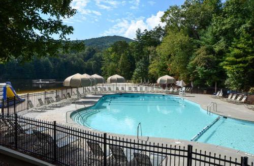 Big Canoe House | Lake & Golf Course Views: Big Canoe Home w/Deck!