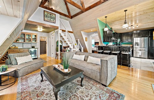 Morganton House | Lakefront retreat with Private Dock, Kayaks, Canoe, Firepit & Sunset Views