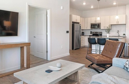 Tarpon Springs Apartment | Landing | Stylish 2BD, Clubhouse